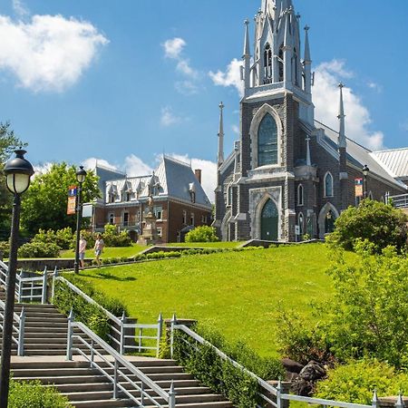 Hotel Chateau Cran Chaud Chicoutimi Exterior foto